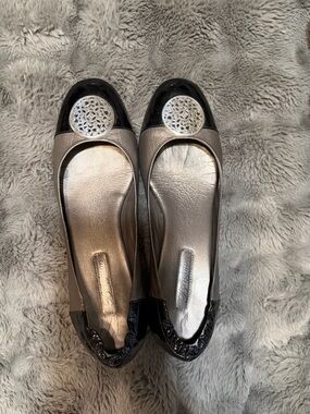 Marci Pewter Brighton Silver and Black Ballet Flats, Size 9